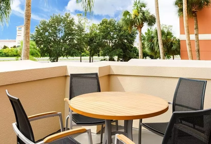 バルコニー付スイート, Embassy Suites By Hilton Orlando Lake Buena Vista Resort