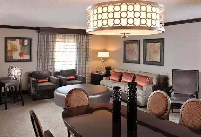 سوییت, Embassy Suites Hotel Charlotte