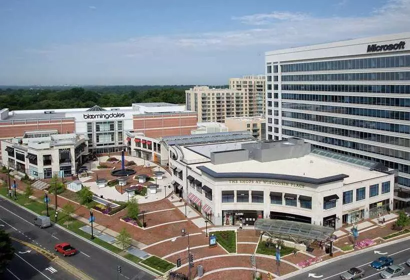 سوییت, Embassy Suites Hotel Charlotte