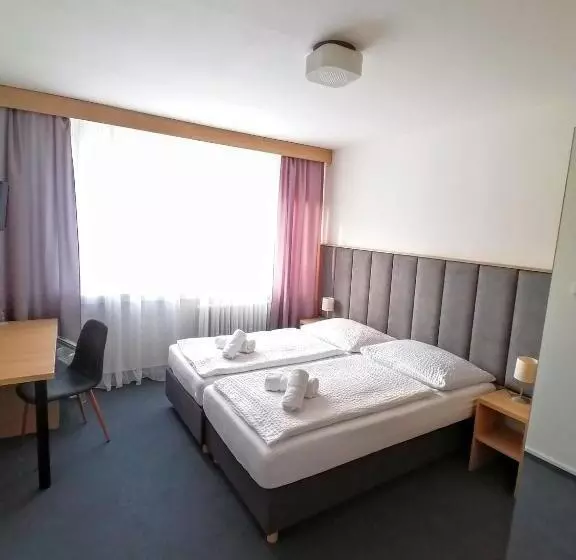 スタンダードルーム, Horský Hotel Jelenovská S Bazénem V Ceně
