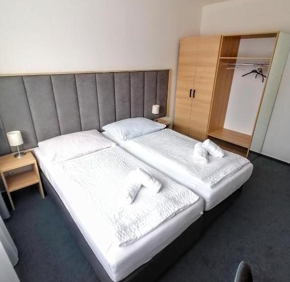 חדר סטנדרט, Horský Hotel Jelenovská S Bazénem V Ceně