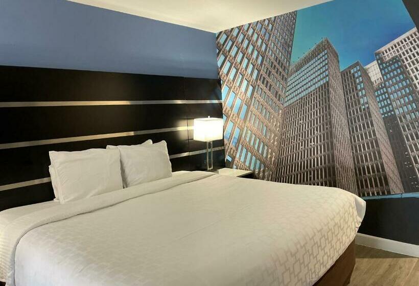 스위트 킹사이즈 침대, Clarion Pointe Atlanta Airport College Park