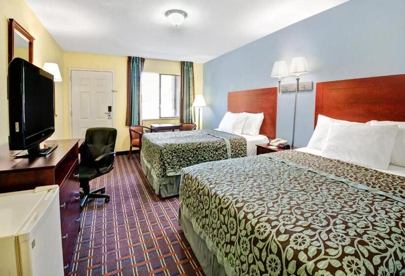 Номер Стандарт Вид на Бассейн, Days Inn By Wyndham Albuquerque West