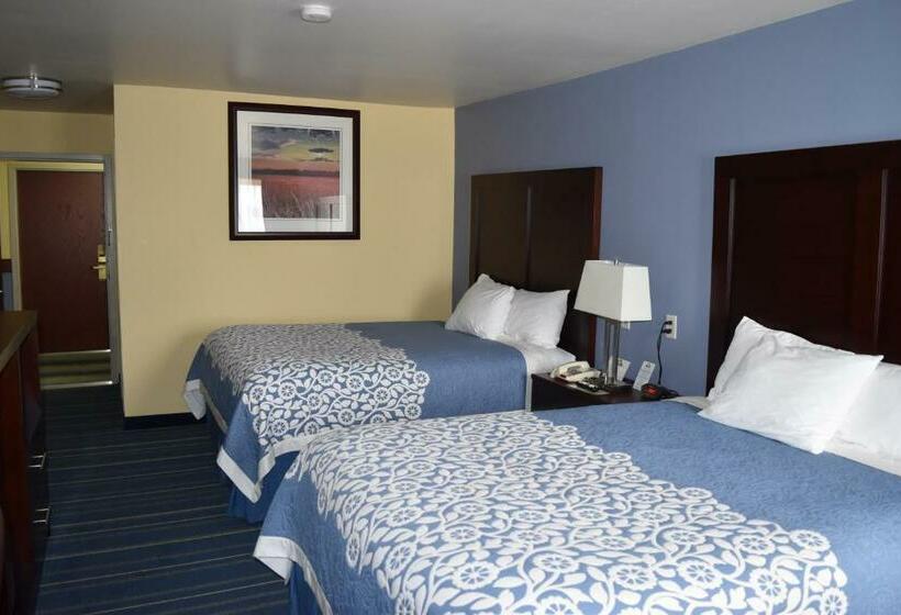Номер Стандарт Адаптированный для Инвалидов, Days Inn By Wyndham Grand Island