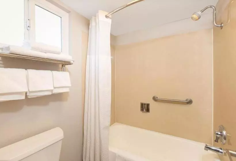 اتاق استاندارد, Days Inn By Wyndham Ukiah