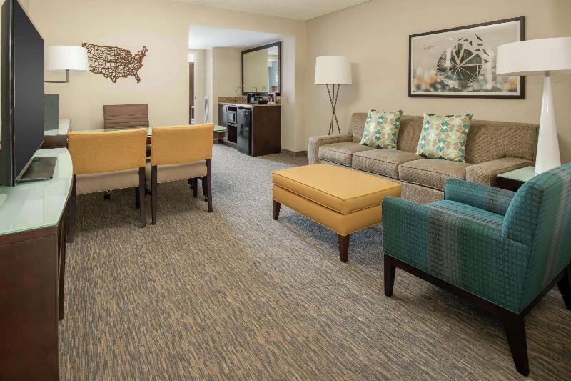스위트 킹사이즈 침대, Embassy Suites By Hilton Seattle Tacoma International Airport