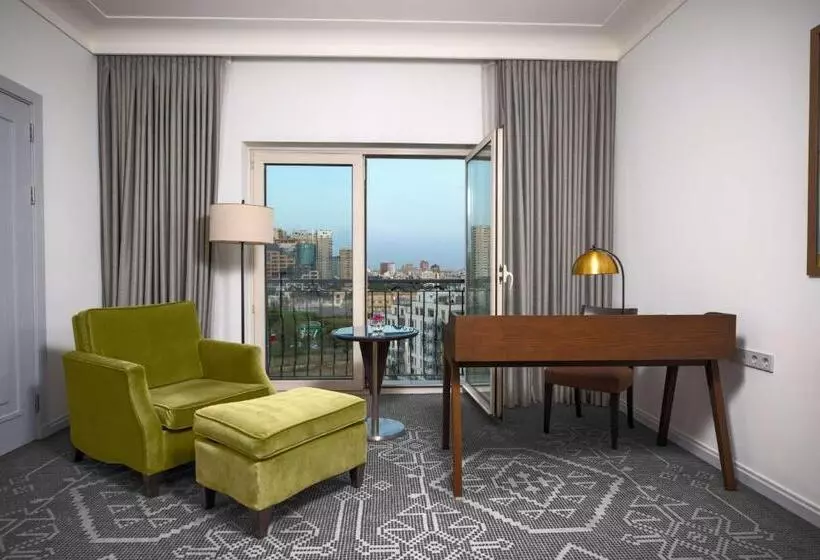 اتاق استاندارد با تخت بزرگ, Hyatt Regency Baku