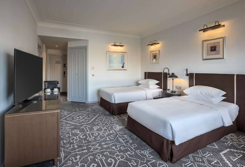 اتاق استاندارد با چشمانداز, Hyatt Regency Baku