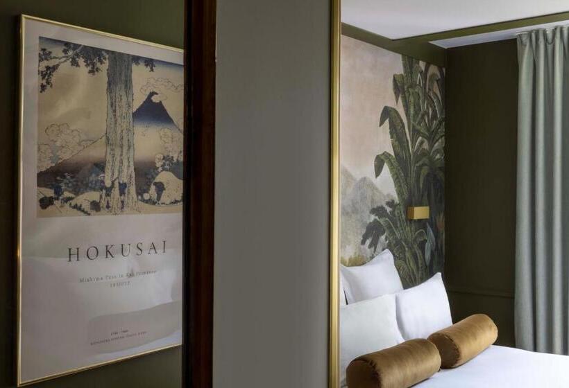 コンフォートルーム, Les Jardins Du Luxembourg