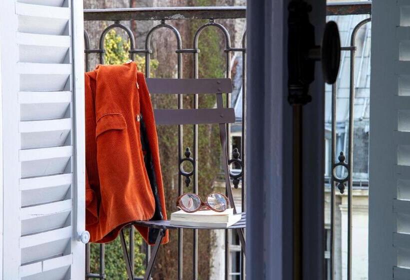 اتاق راحتی, Les Jardins Du Luxembourg
