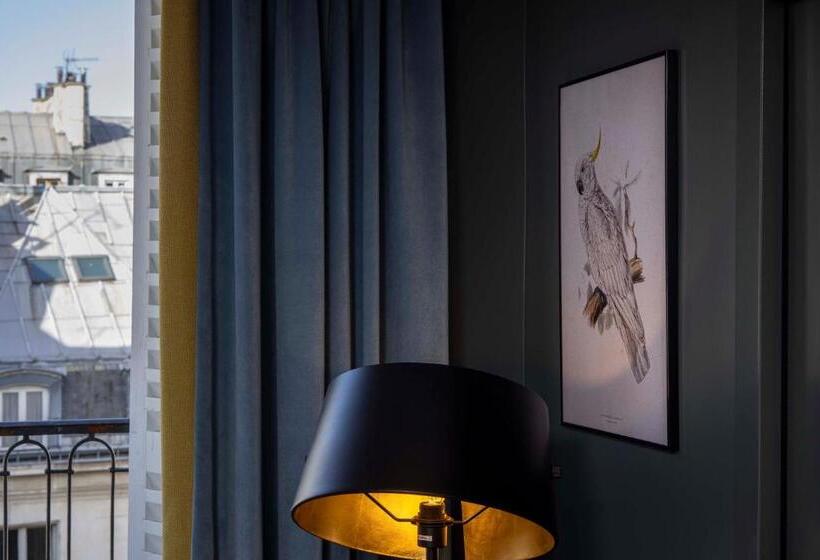 コンフォートルーム, Les Jardins Du Luxembourg