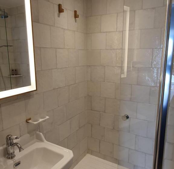 スーペリアールーム, Les Jardins Du Luxembourg