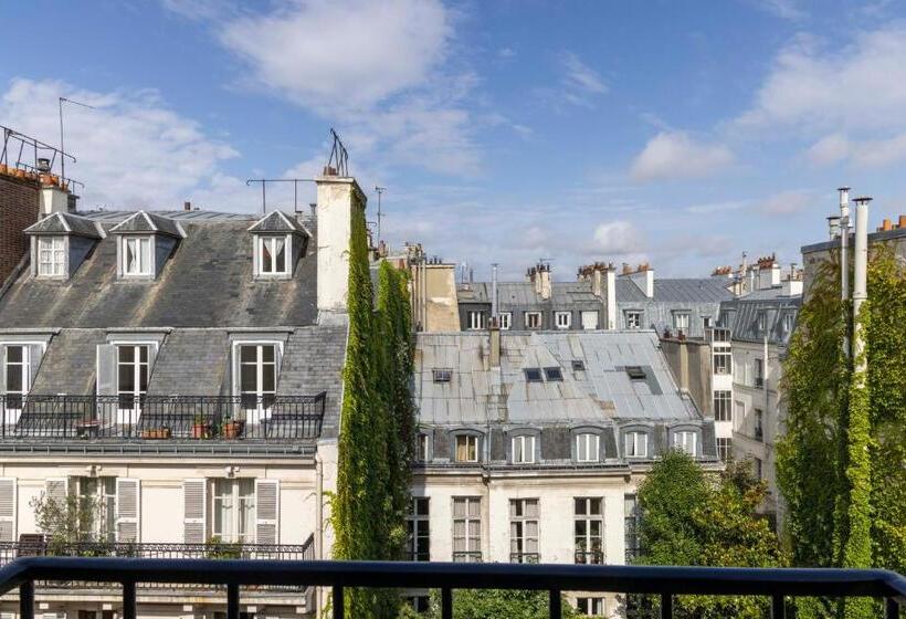اتاق سوپریور, Les Jardins Du Luxembourg