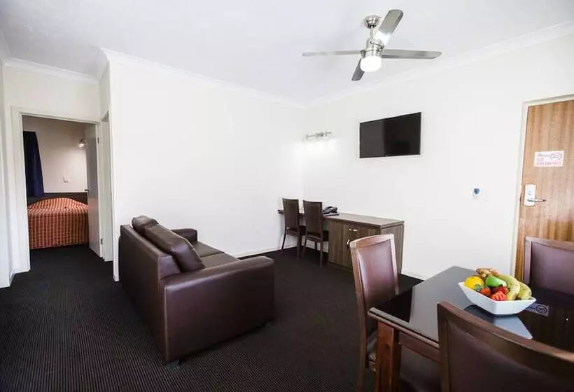 ویلای 2 خوابه, Quality Hotel Robertson Gardens