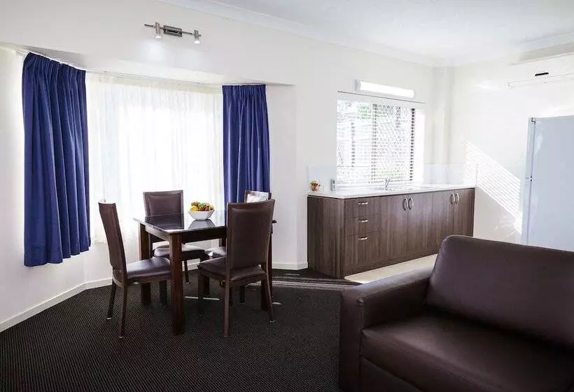 ویلای 2 خوابه, Quality Hotel Robertson Gardens
