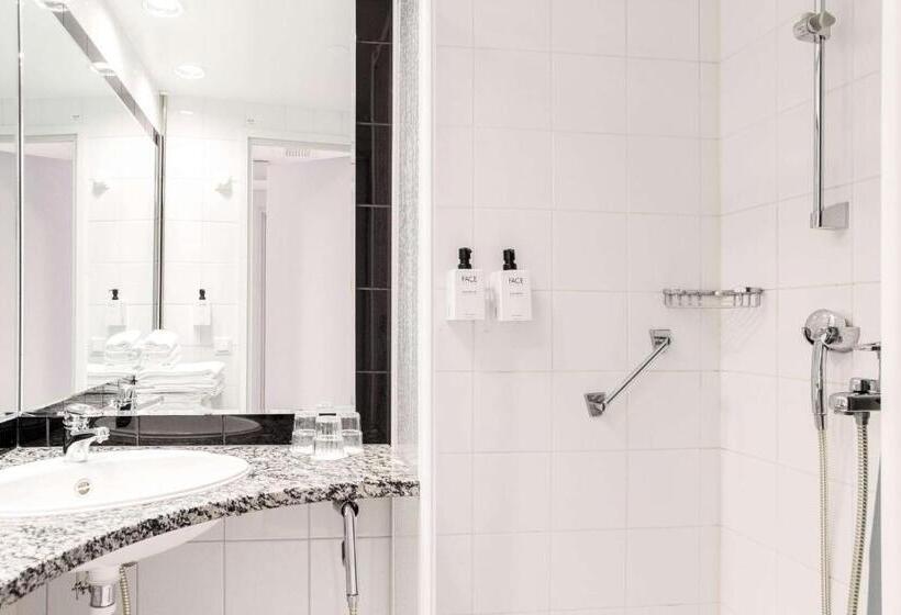 غرفة عائلية, Scandic Helsinki Aviapolis