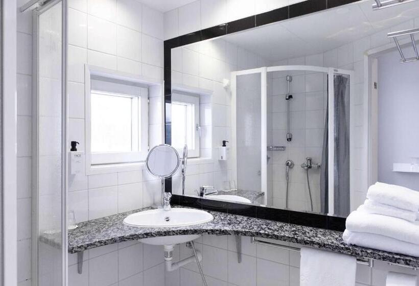 غرفة سوبيريور, Scandic Helsinki Aviapolis