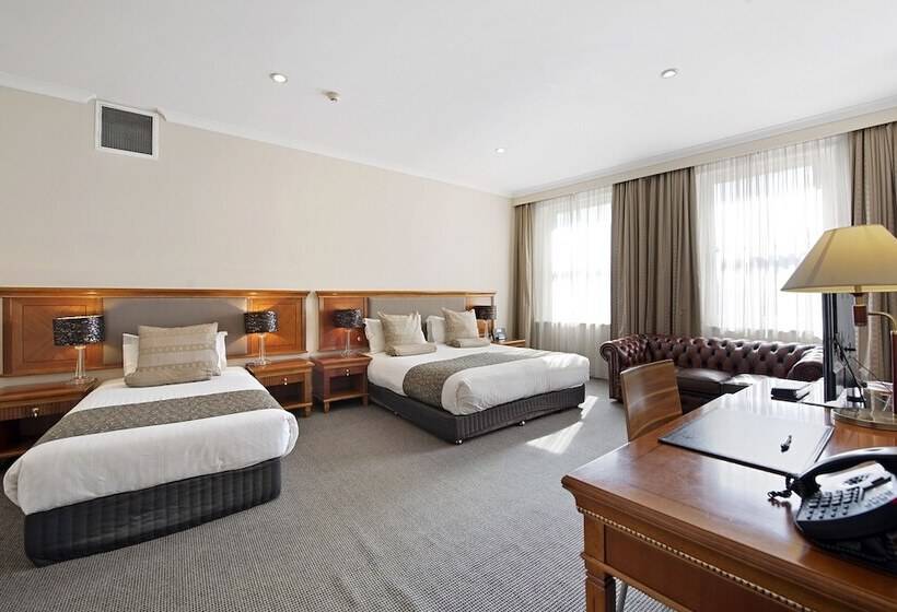 Номер Deluxe, The Grand Hotel Launceston
