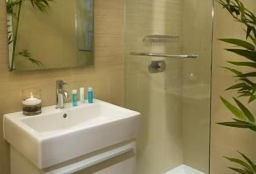 高级大房间, 27 By Luxurban