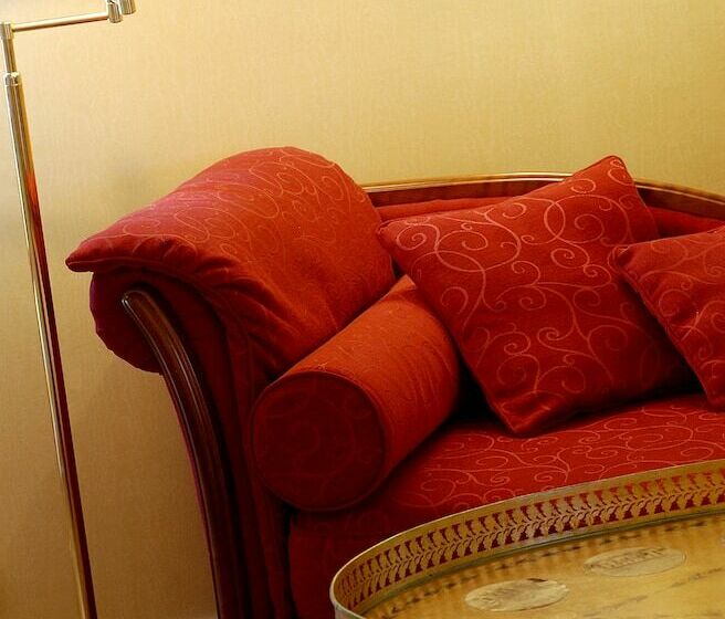 デラックススイート, Yeuse