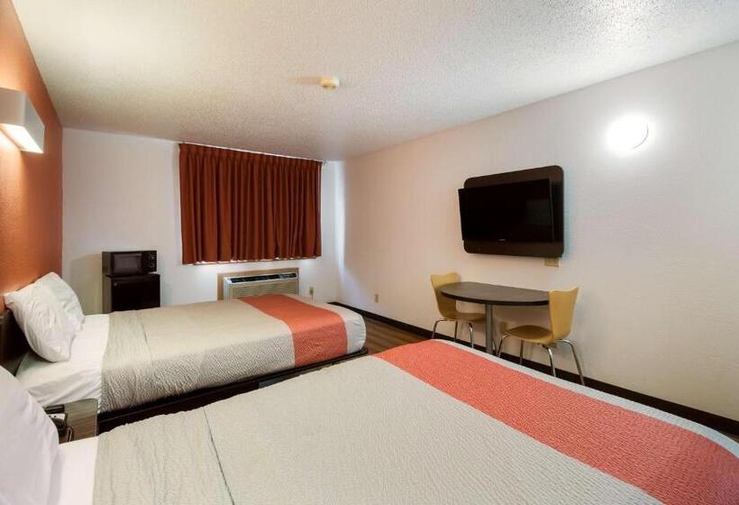 Четырехместный Номер Стандарт, Motel 6 Davenport, Ia