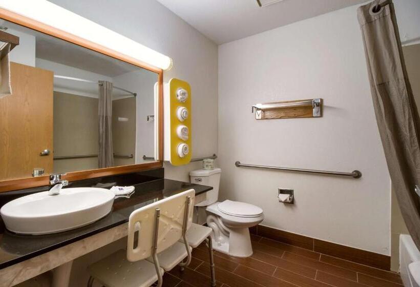 Люкс Кровать Кинг, Motel 6 Davenport, Ia