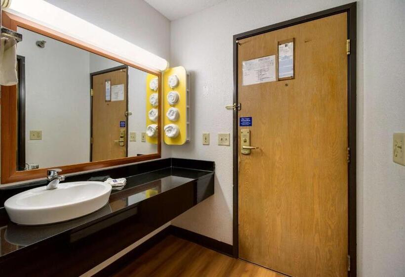 Четырехместный Номер Классик, Motel 6 Davenport, Ia