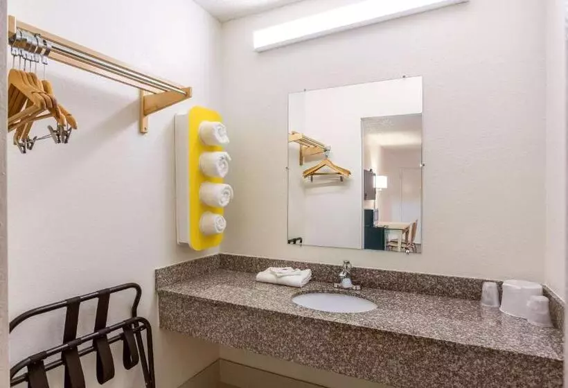 スタンダードルーム, Motel 6 Macclenny, Fl