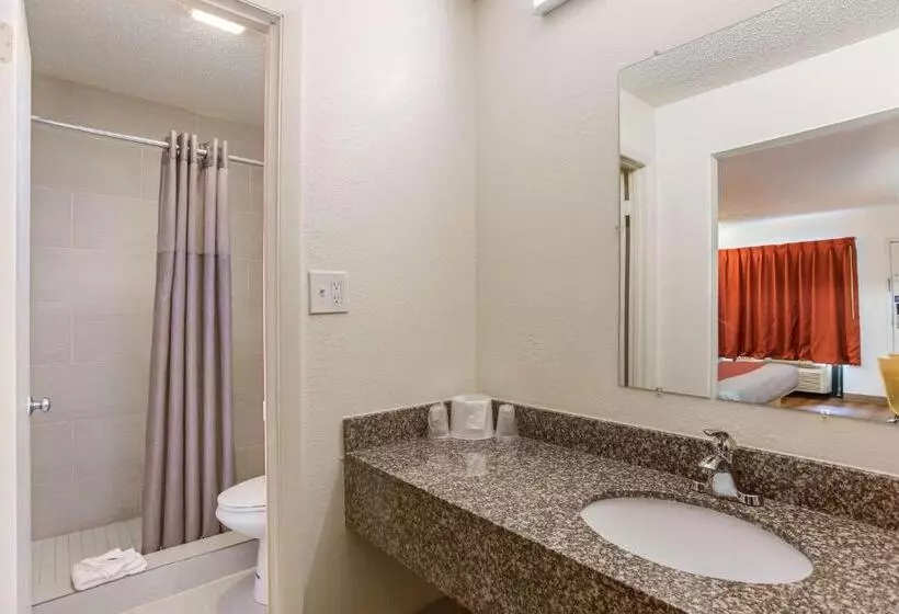 身障者適用スタンダードルーム, Motel 6 Macclenny, Fl