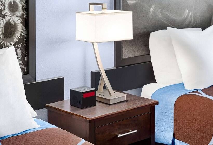 اتاق استاندارد با 2 تخت دوبل, Super 8 By Wyndham Lenexa Overland Park Area/mall Area