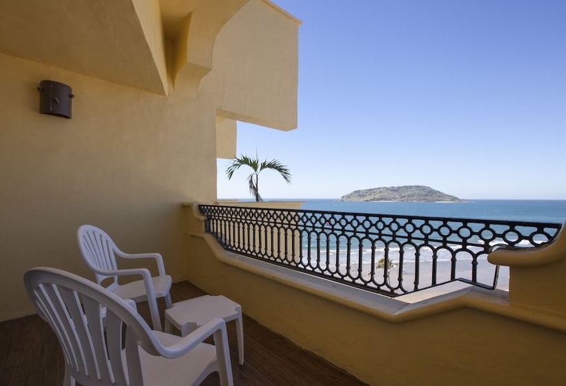 סוויטת ג'וניור, Royal Villas Resort