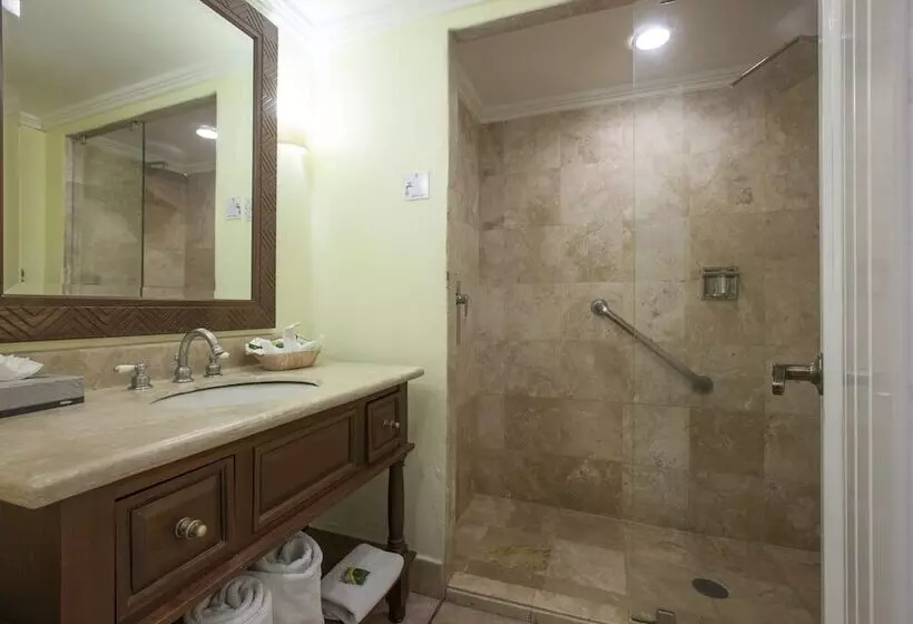 سوئیت 2 خوابه, Royal Villas Resort
