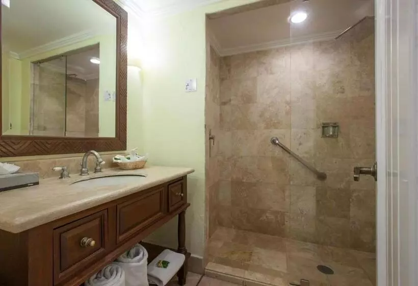 اتاق استاندارد با 2 تخت دوبل, Royal Villas Resort