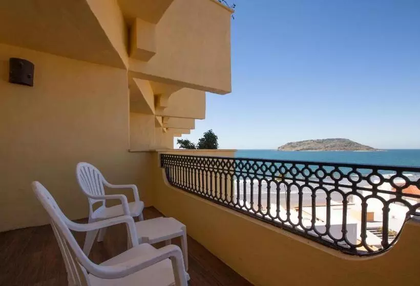 اتاق استاندارد با 2 تخت دوبل, Royal Villas Resort