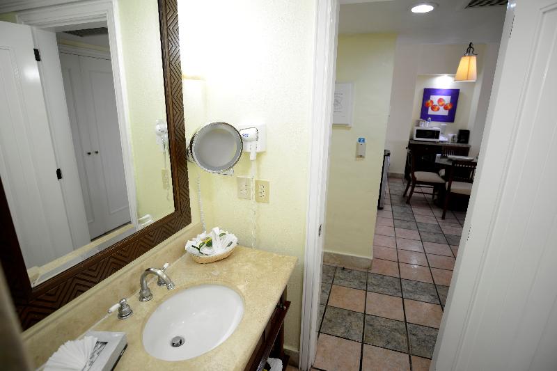 סוויטת ג'וניור, Royal Villas Resort