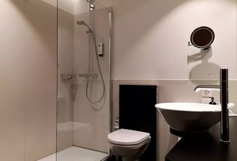 Standard-huone Näkymä, Seehotel Pilatus
