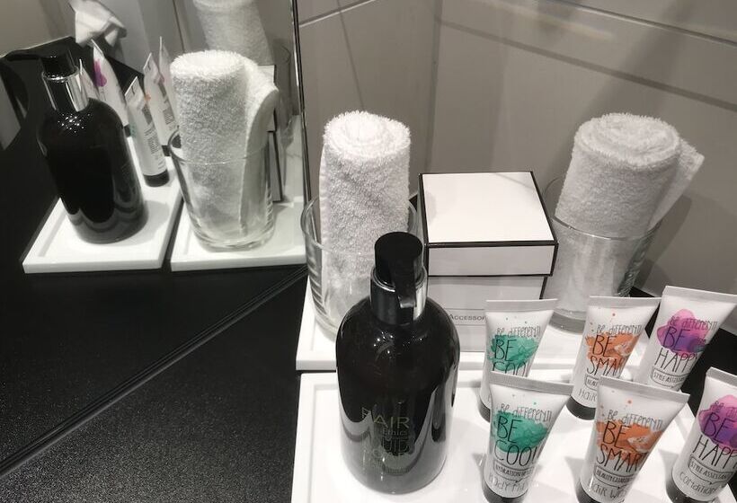 חדר סטנדרט נוף לאגם, Seehotel Pilatus