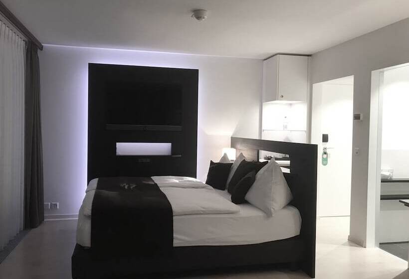 חדר סטנדרט נוף לאגם, Seehotel Pilatus