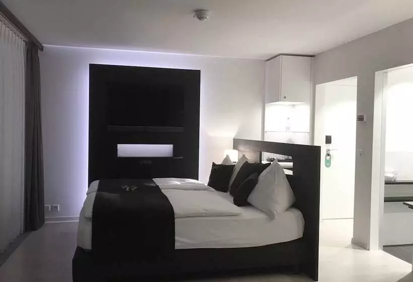 Standard-huone Järvinäkymä, Seehotel Pilatus
