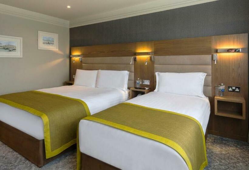 اتاق استاندارد سه نفره, Bonnington Hotel & Leisure Centre