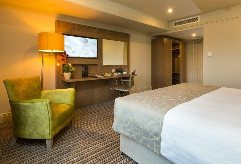 اتاق اجرایی با تخت بزرگ, Bonnington Hotel & Leisure Centre