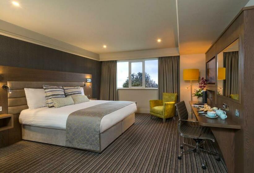 اتاق اجرایی با تخت بزرگ, Bonnington Hotel & Leisure Centre