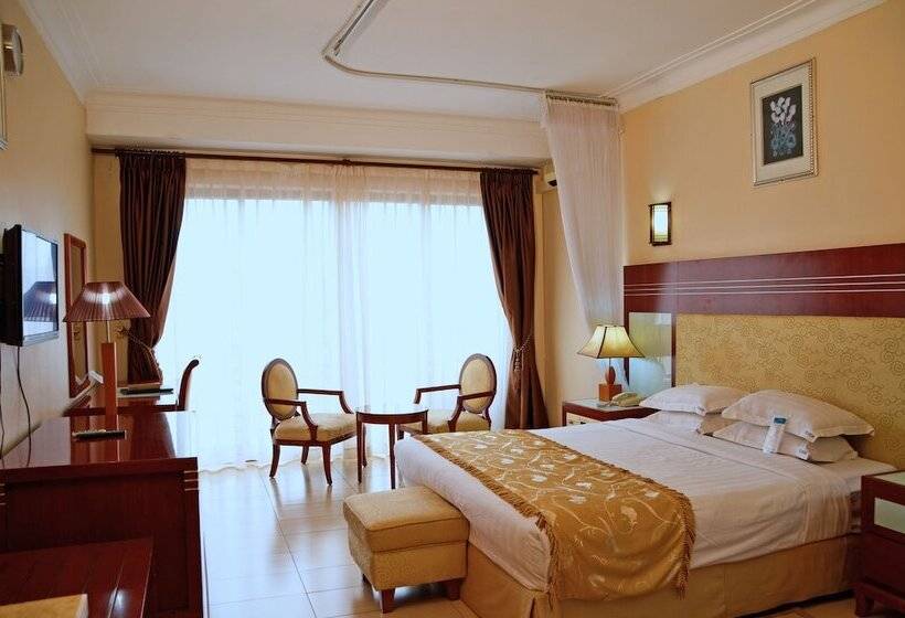 اتاق لوکس, Africana