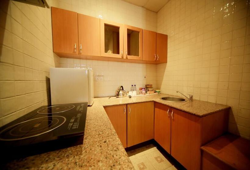 سوییت اجرایی, Africana