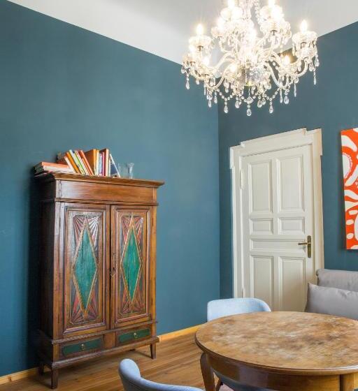 سوییت خانوادگی, Art Nouveau Am Kurfürstendamm