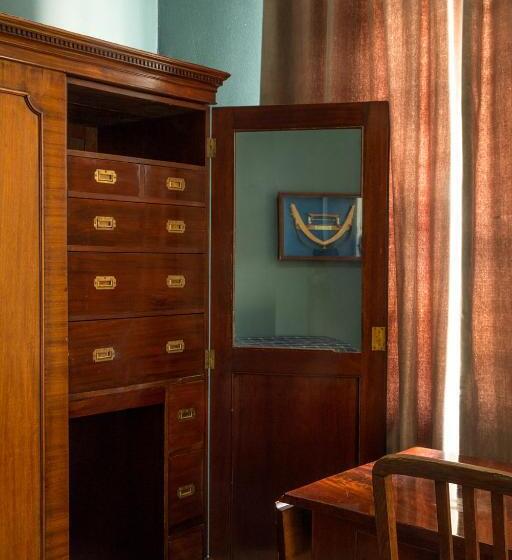 اتاق کلاسیک یک تخته, Art Nouveau Am Kurfürstendamm