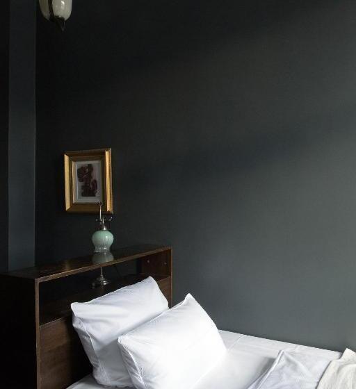 اتاق کلاسیک یک تخته, Art Nouveau Am Kurfürstendamm