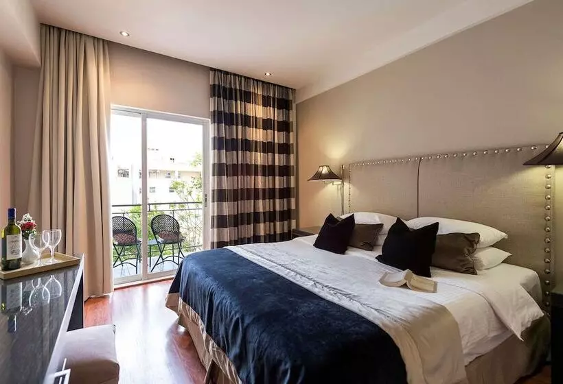 デラックススイート, Best Western Plus Embassy