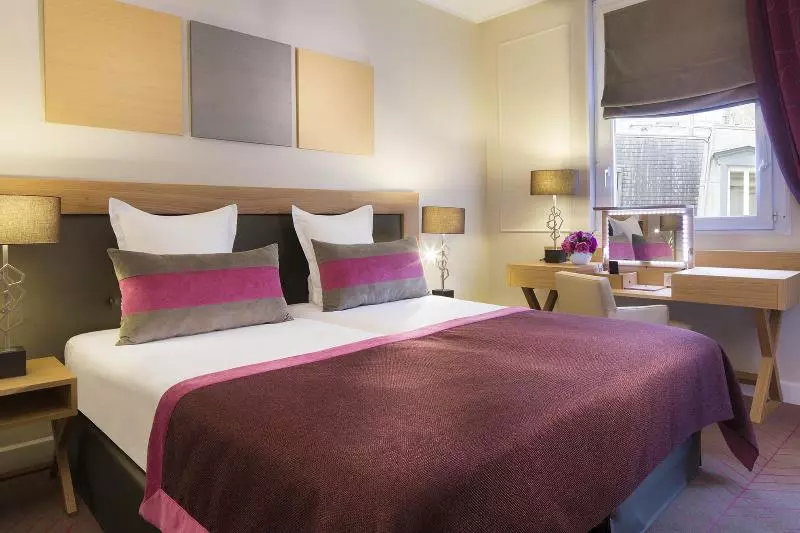 エクゼクティブトリプル, Hôtel Galileo Champs Elysées