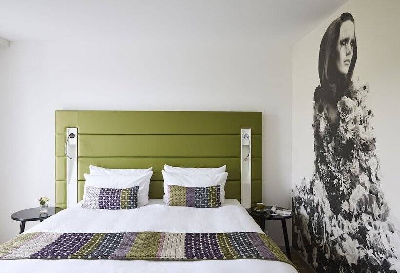 Номер Стандарт, Indigo   Dusseldorf   Victoriaplatz, An Ihg